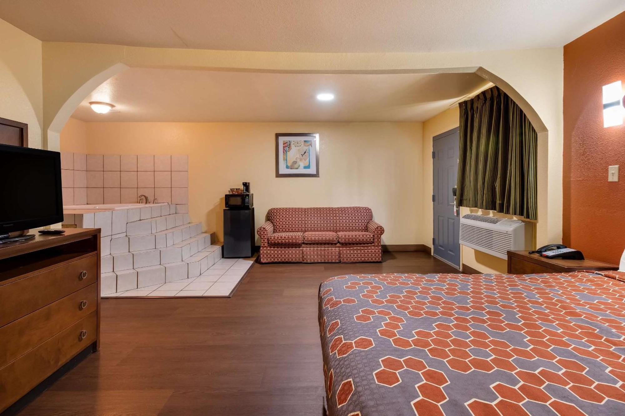 Rodeway Inn & Suites East New Orleans Bagian luar foto