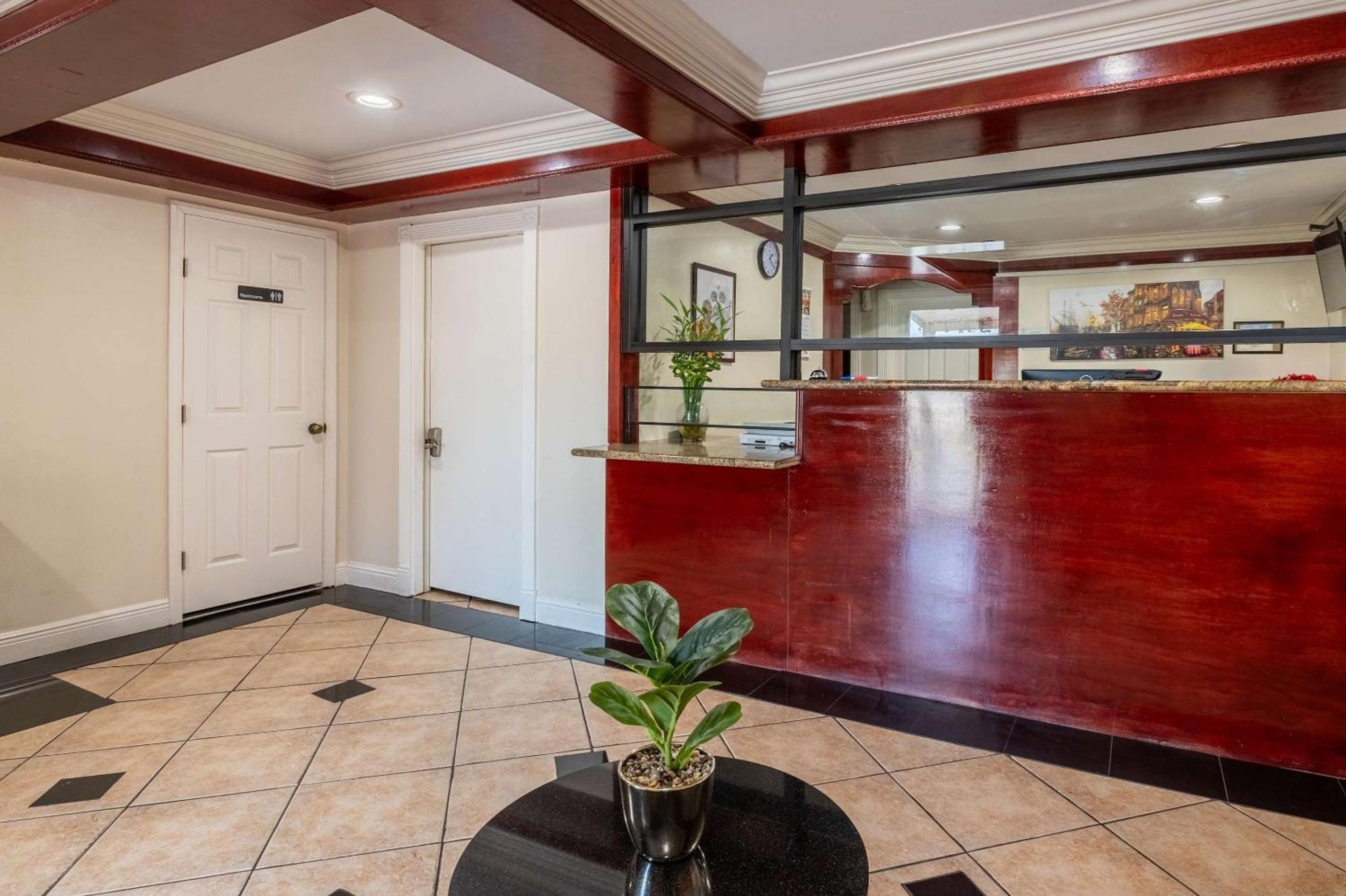 Rodeway Inn & Suites East New Orleans Bagian luar foto